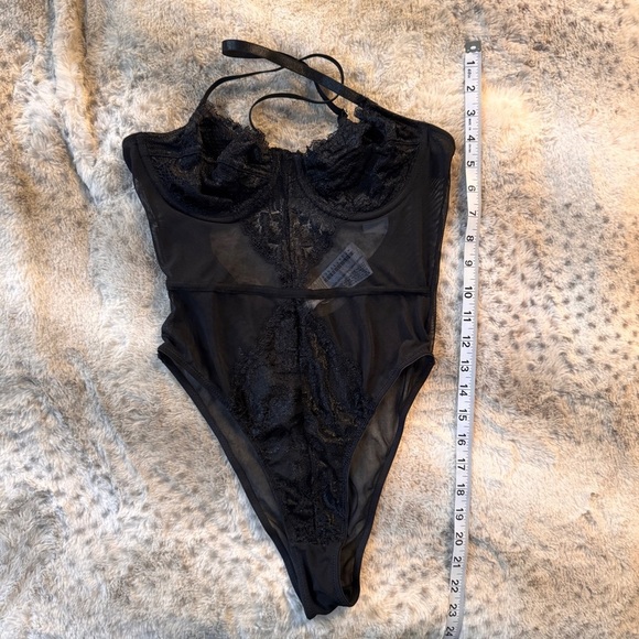 Elegant Black Lace Bodysuit, No Snap - Size Medium - NEW with Tags - Picture 4 of 12
